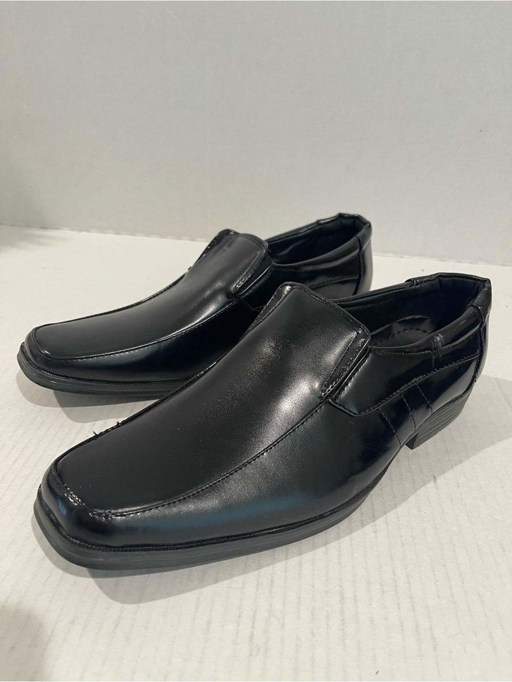 Men's Royal Shoes Faux Leather Black Slip-On Dress Loafers Size 8 US!